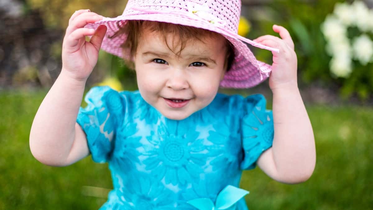 How To Teach Toddler To Drink From Straw