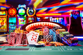 Understanding the Mechanisms of Social Casinos